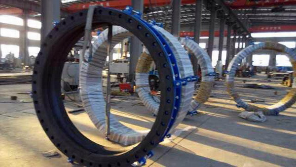 密封面完全密封的翻邊橡膠軟連接 橡膠軟連接