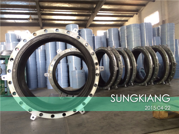 大口徑加固型橡膠軟連接加工過程 加固型橡膠接頭:橡膠接頭加裝加固裝置教程!