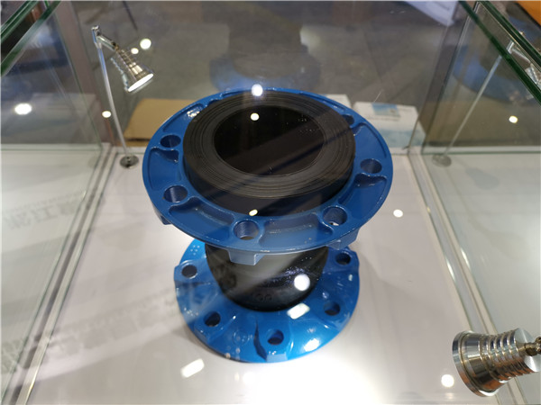 珠海"DN100雙球橡膠膨脹節(jié)"和單球體的區(qū)別?